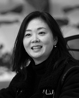 設(shè)計(ji)部(bu)經(jing)理(li)餘岚照片