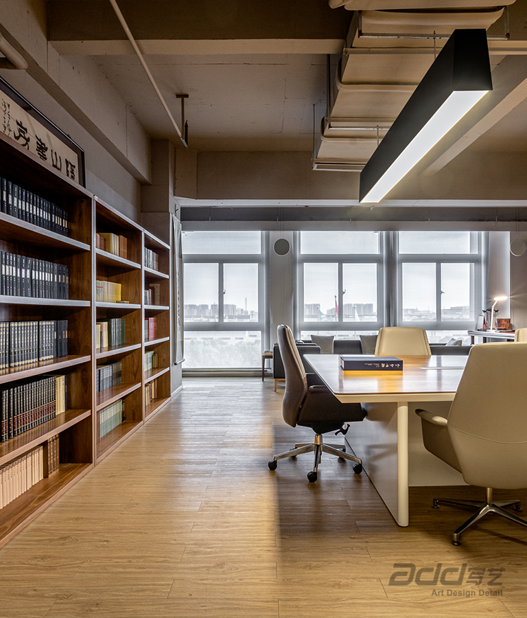 至正道化辦(bàn)公(gōng)樓裝(zhuang)修-圖書館-pc