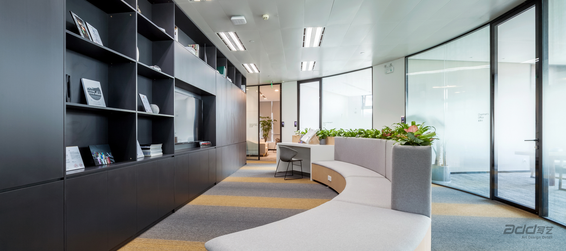 極度智慧辦(bàn)公(gōng)室裝(zhuang)修-走(zou)道-pc