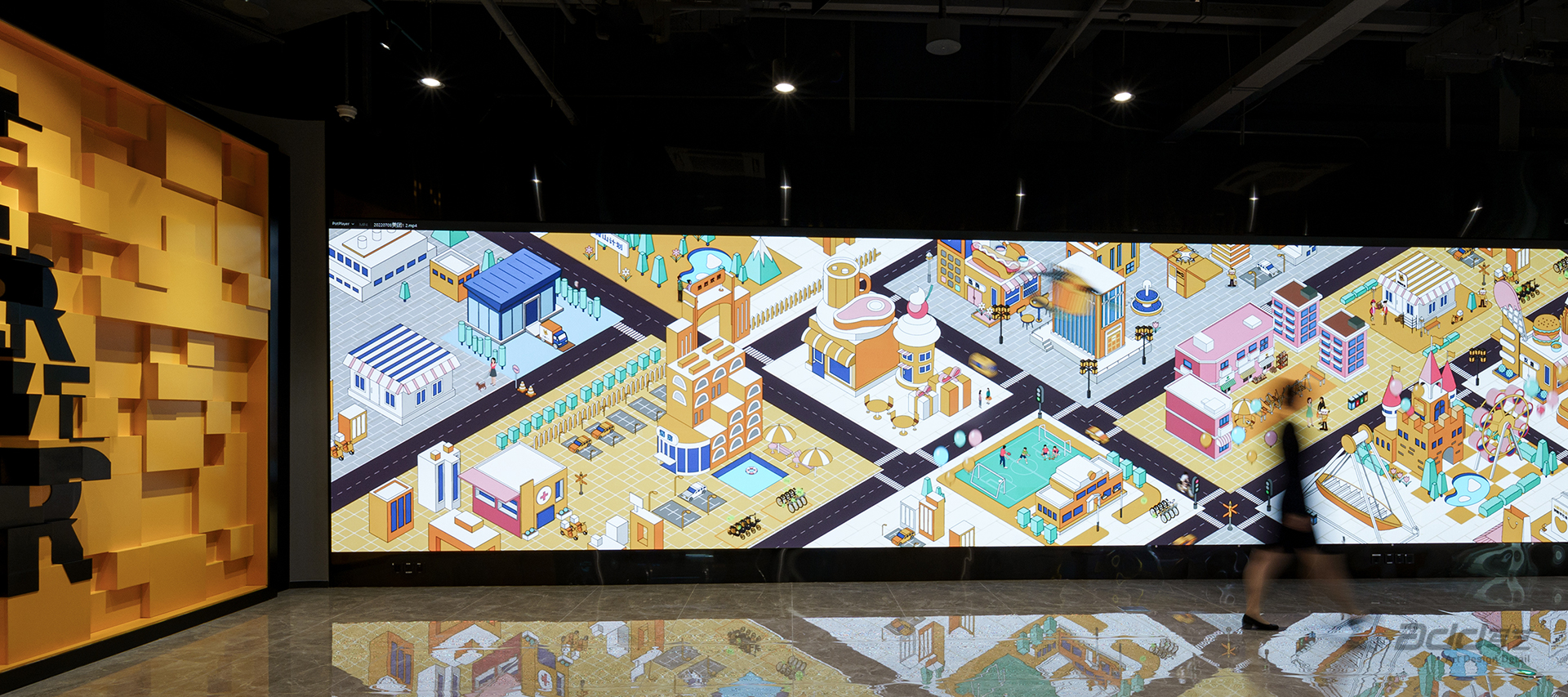 美團(tuán)綜郃(he)指揮中(zhong)心設(shè)計(ji)裝(zhuang)修-走(zou)廊