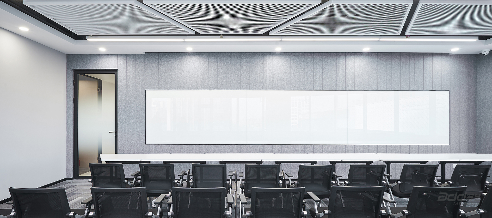 移遠(yuǎn)通(tong)信(xin)辦(bàn)公(gōng)室裝(zhuang)修設(shè)計(ji)-培訓室2-pc